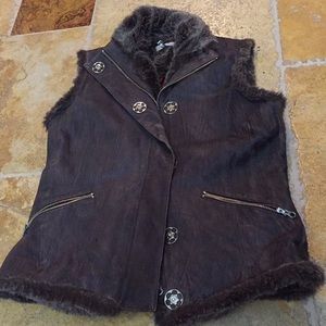 In Suede Leather vest Supersoft faux fur trim snaps/zippers